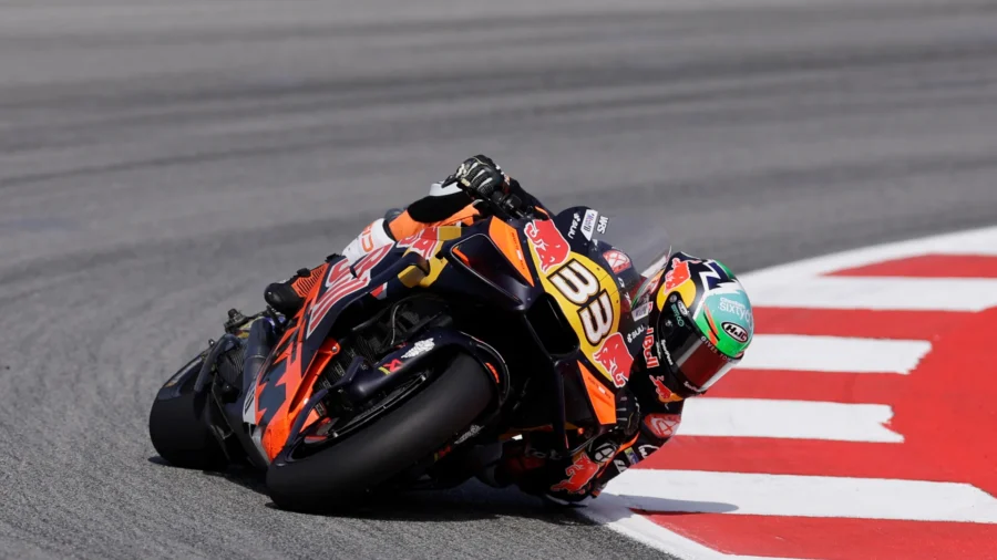 Dominio de KTM en la preclasificación de Montmeló, Pecco Bagnaia se hunde