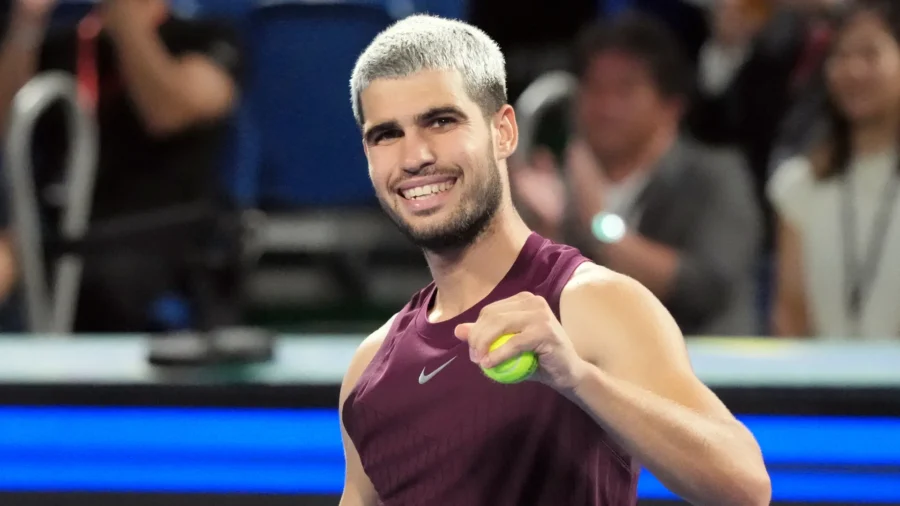 Carlos Alcaraz imparable: también es campeón en Tokio