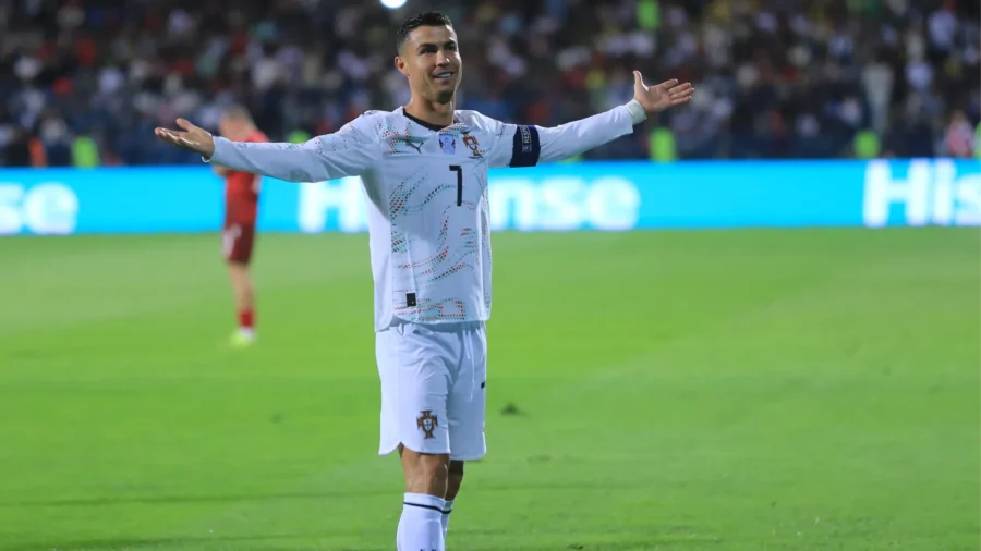 Clasificación para el Mundial: Cristiano Ronaldo no termina nunca, Dusan Vlahovic lanza a Serbia