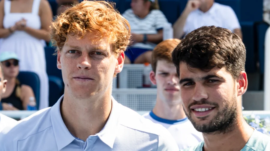 Jannik Sinner y Carlos Alcaraz, el nuevo capítulo de la rivalidad se juega a distancia