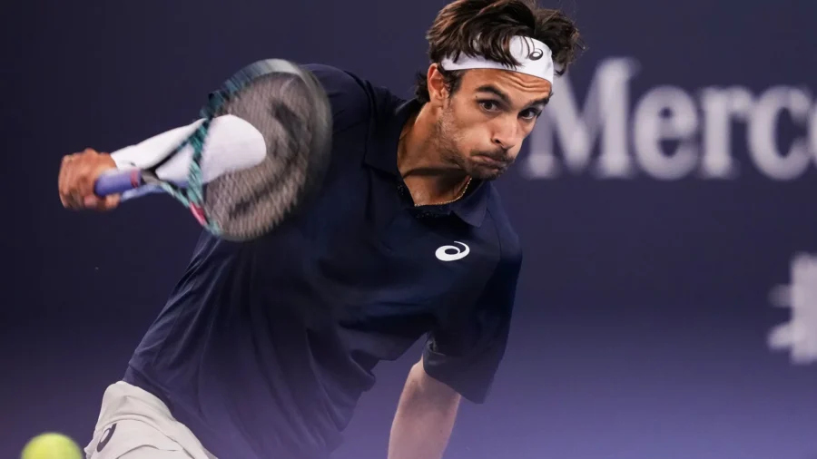 Cuando Lorenzo Musetti juega en Pekín: una historia con Adrian Mannarino