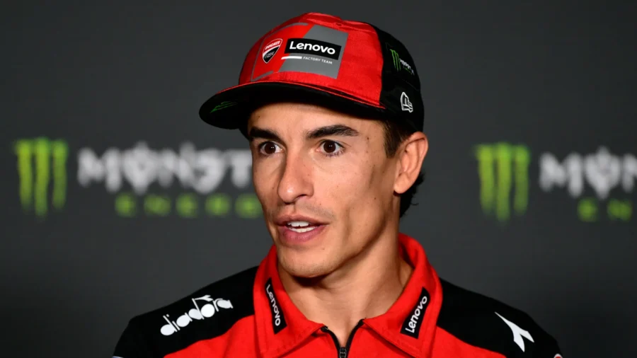 GP de Cataluña, Marc Márquez vuelve a levantar las manos