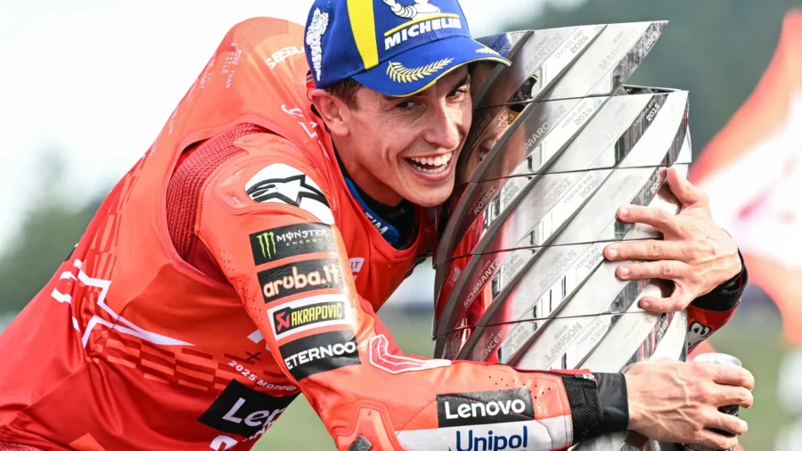 Ducati, Marc Márquez hace una confesión sobre Valentino Rossi tras alcanzarle