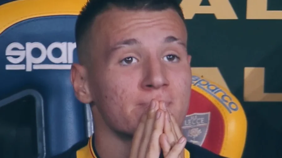 Lecce-Napoli: Camarda rompe a llorar tras su error