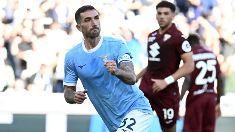 El Lazio atrapa al Torino a 103&apos; el Lecce arrasa en Parma