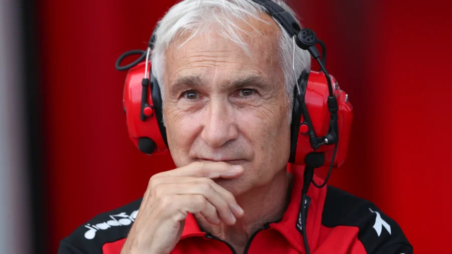 Ducati, Davide Tardozzi se preocupa por Pecco Bagnaia: "Está destrozado"