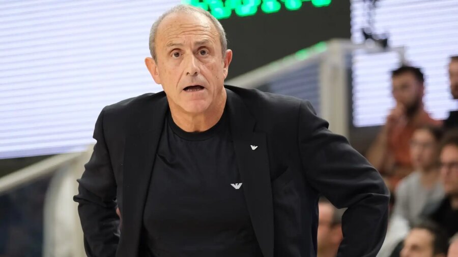 Ettore Messina dimite (pero no del Olimpia)