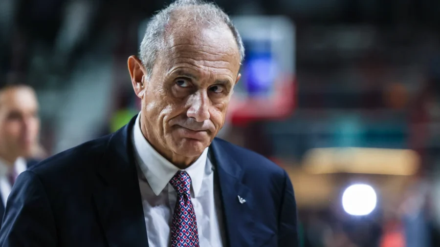 El Olimpia pasa por encima del Sassari; Ettore Messina, satisfecho, cita sobre todo a dos jugadores