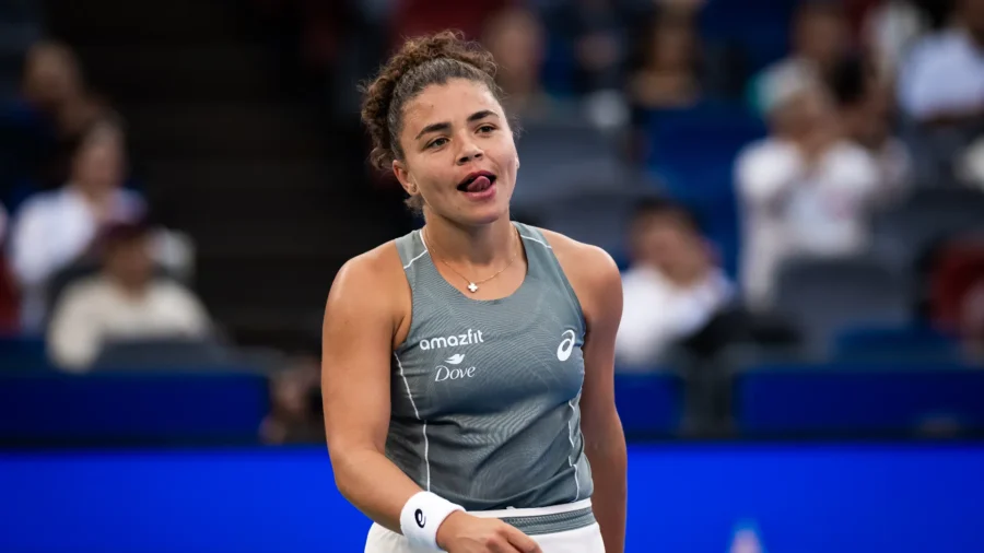 Jasmine Paolini, mal día en el servicio: ko en Wuhan