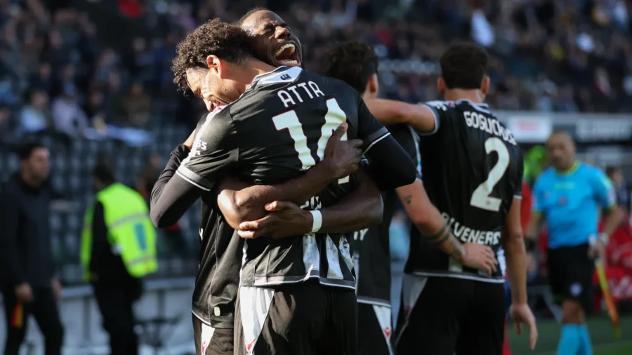 Udinese hace el tercero en Lecce, entre Parma y Como nadie gana