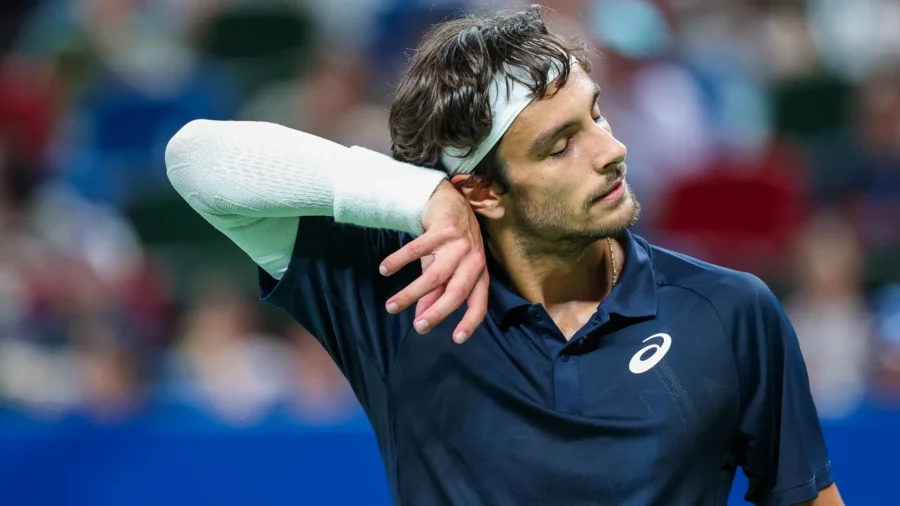Lorenzo Musetti cae en octavos de Shanghai: Aliassime le vence en dos sets