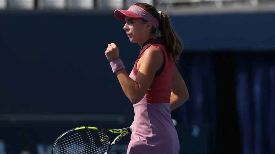 WTA Wuhan, clasificación: Lucia Bronzetti sonríe, Elisabetta Cocciaretto no