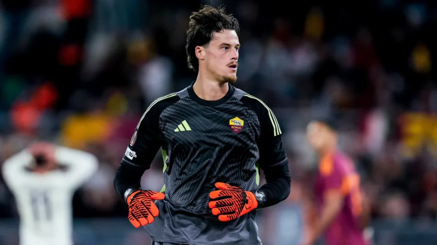 Roma, Mile Svilar desafía al Inter de Milán