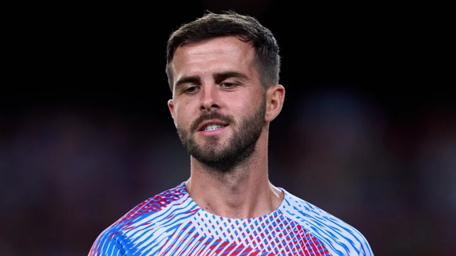 Mercado en Génova: un escollo entre el Rossoblù y Miralem Pjanic