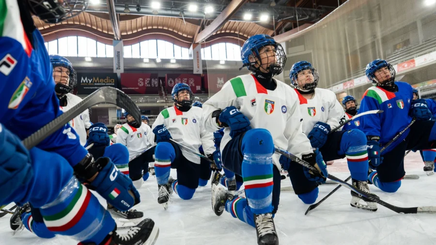 Hockey sobre hielo: nuevo seleccionador nacional femenino, Stephanie Poirier sigue en plantilla