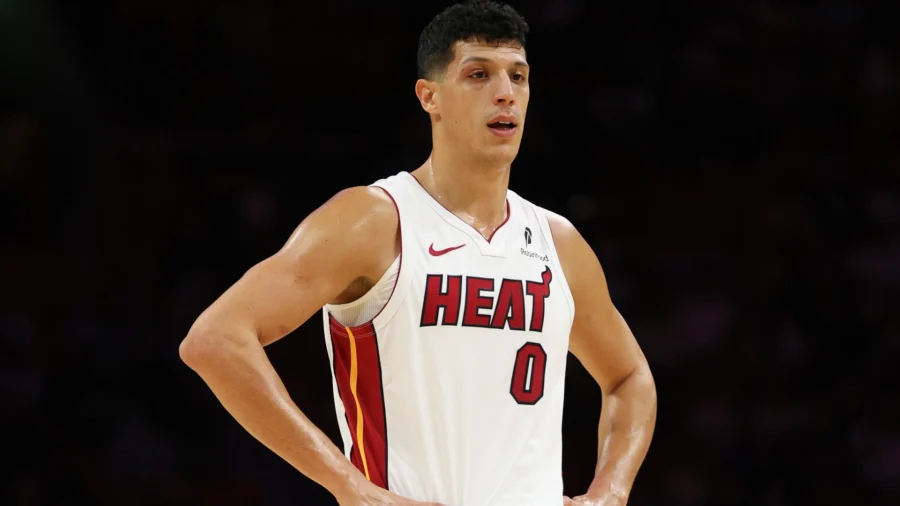 NBA: buen debut de Simone Fontecchio pero derrota para Miami