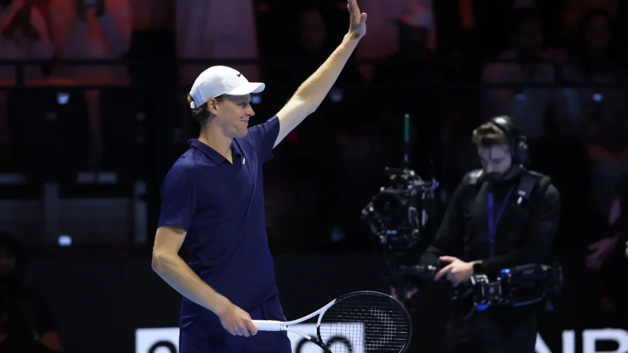 Jannik Sinner se une a Carlos Alcaraz en la final del Six Kings Slam: Djokovic eliminado en dos sets