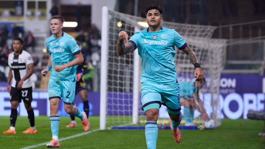 El Bolonia anula la ventaja fulgurante de un Parma en diez durante casi una hora