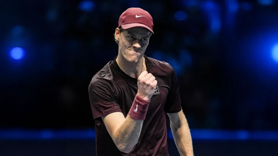 Jannik Sinner, doble récord de la temporada ante Carlos Alcaraz