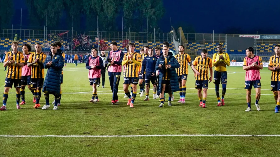 Serie B: La Juve Stabia frena al Monza y el Spezia gana el derbi contra la Samp