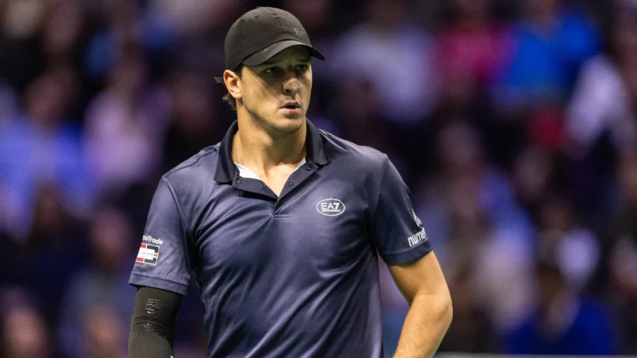 Luciano Darderi dura un set con Miomir Kecmanovic en Atenas