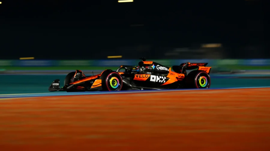 Dominio de McLaren en los entrenamientos libres de Qatar