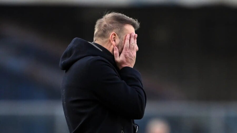 Falta de Bisseck en Verona, Paolo Zanetti no lo soporta: "Difícil hablar de ello"