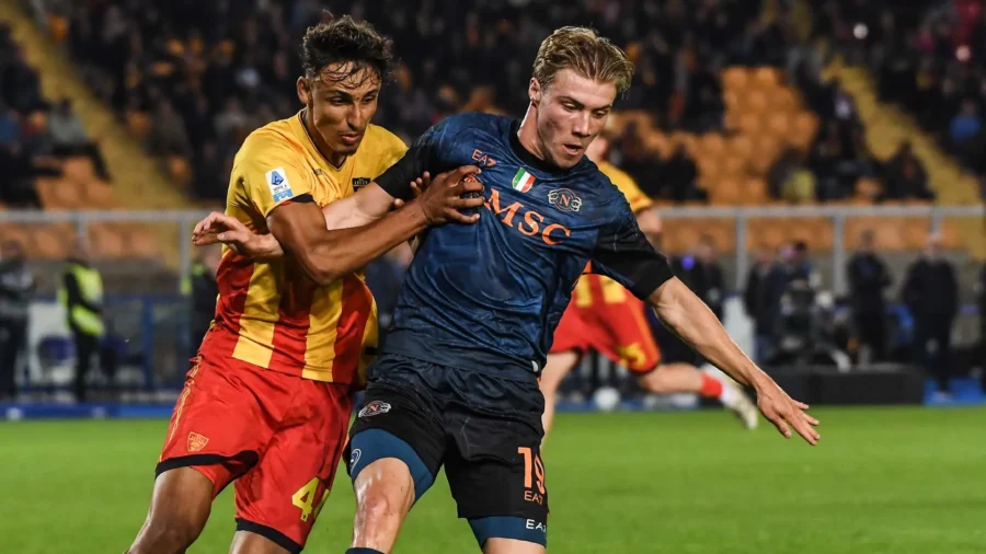 Mercado milanista, tentativa con el Lecce por Tiago Gabriel