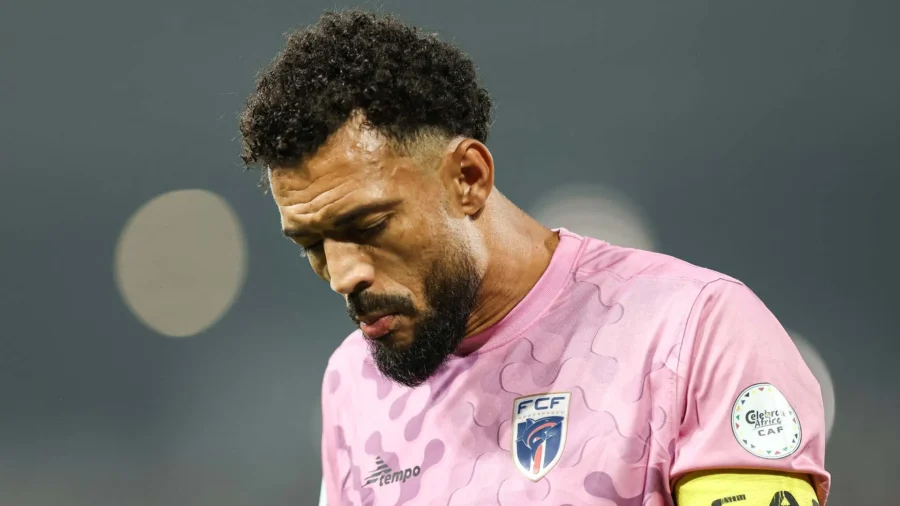 José Mourinho, gesto de corazón con Vozinha