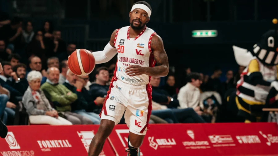 Pesaro, suspiro de alivio para Kay Felder