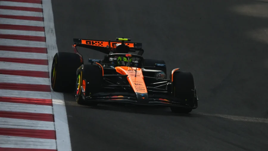 Lando Norris y Max Verstappen ya se baten en duelo en la primera sesión de entrenamientos libres en Abu Dhabi