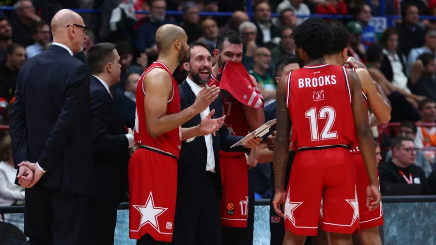 Euroliga, gran victoria del Milan ante el Panathinaikos. Peppe Poeta: "El equipo se está divirtiendo"